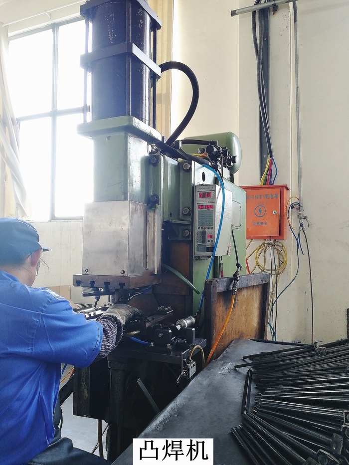 1597997793854165.jpg 調(diào)整大小 凸焊機(jī).jpg